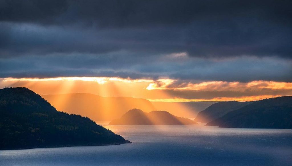 1-fjord-saguenay-au-cepuscule